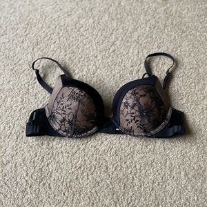 Victoria’s Secret like new push-up bra 32B